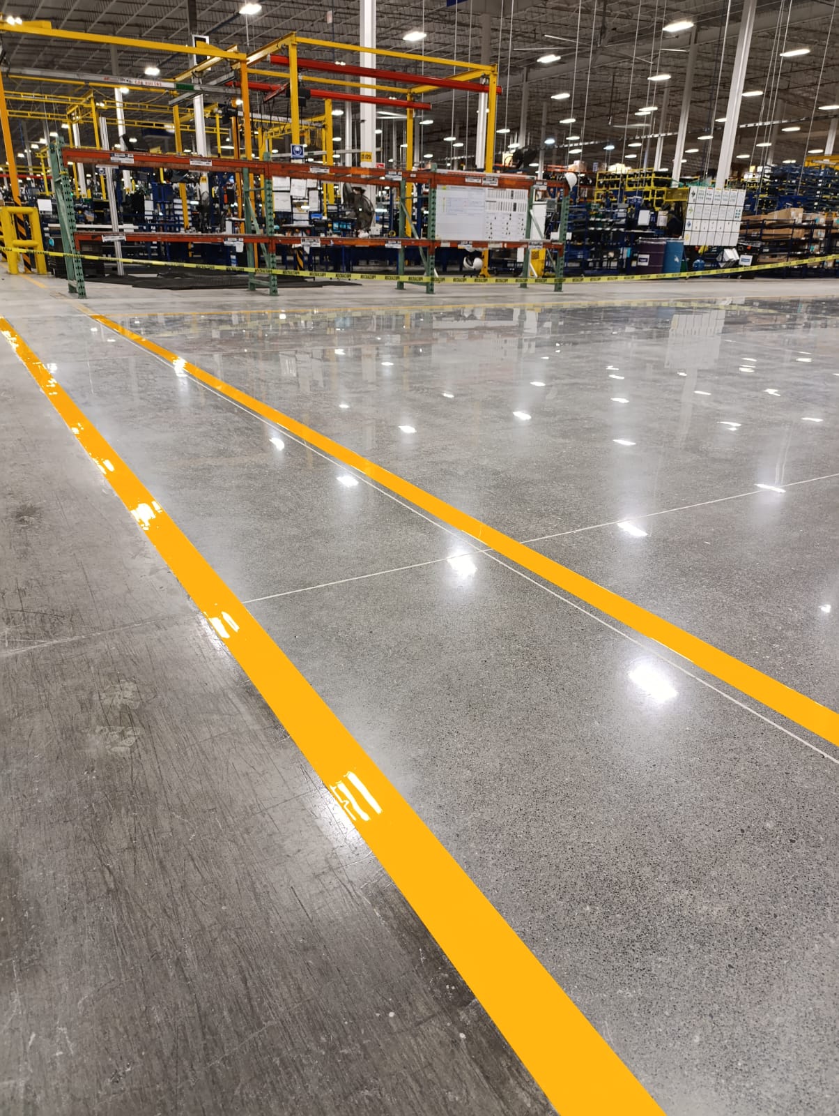 Aplicación de pisos epóxicos